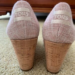 Size 7 Toms wedges